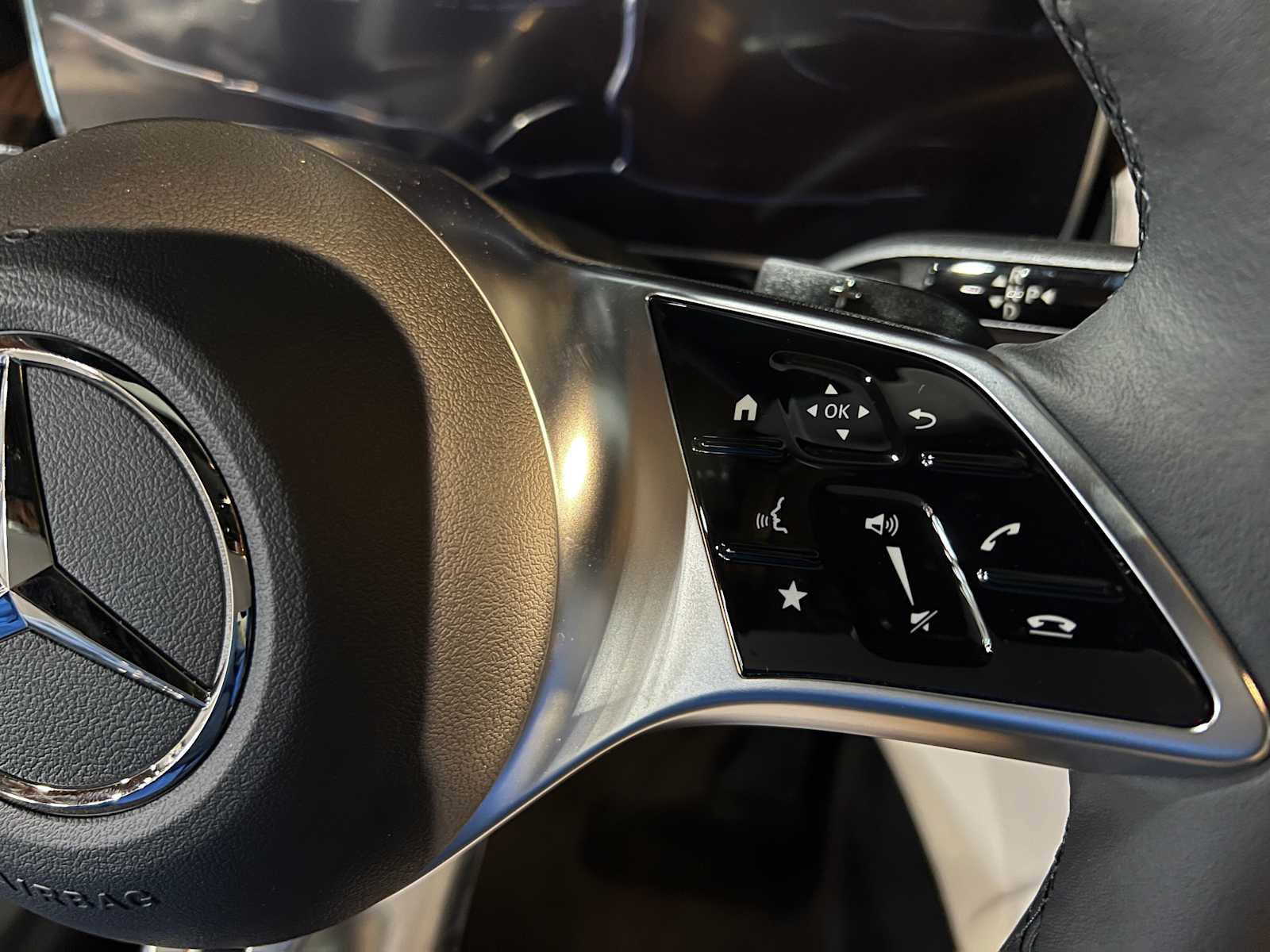 New 2025 Mercedes-Benz GLC 300 4MATIC image 23