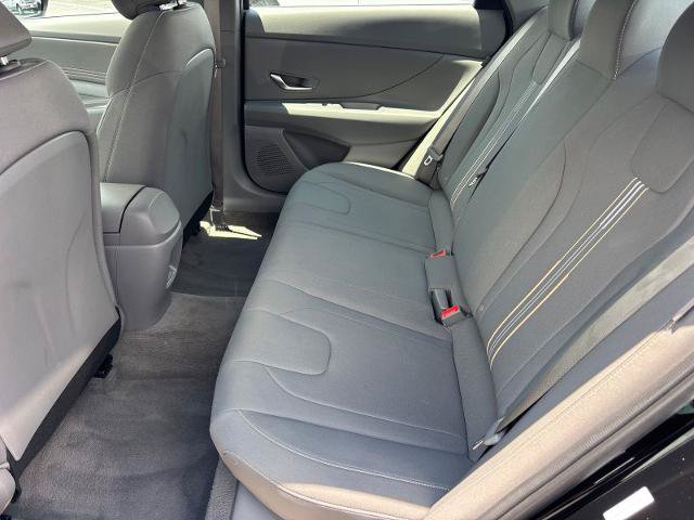 Used 2025 Hyundai Elantra Sport FWD image 15