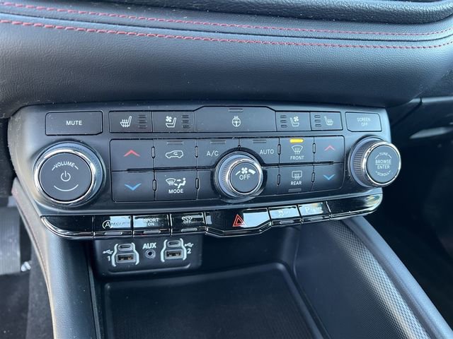 Used 2023 Dodge Durango GT image 23