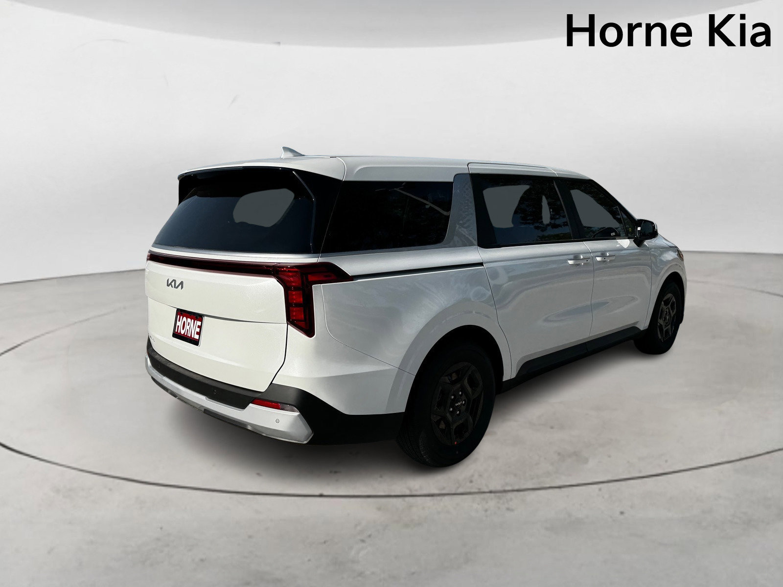 New 2026 Kia Carnival FWD image 4
