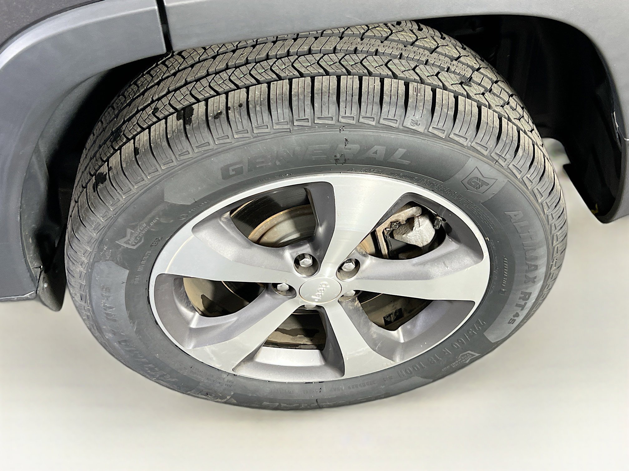 Used 2022 Jeep Cherokee Limited AWD/4WD image 30