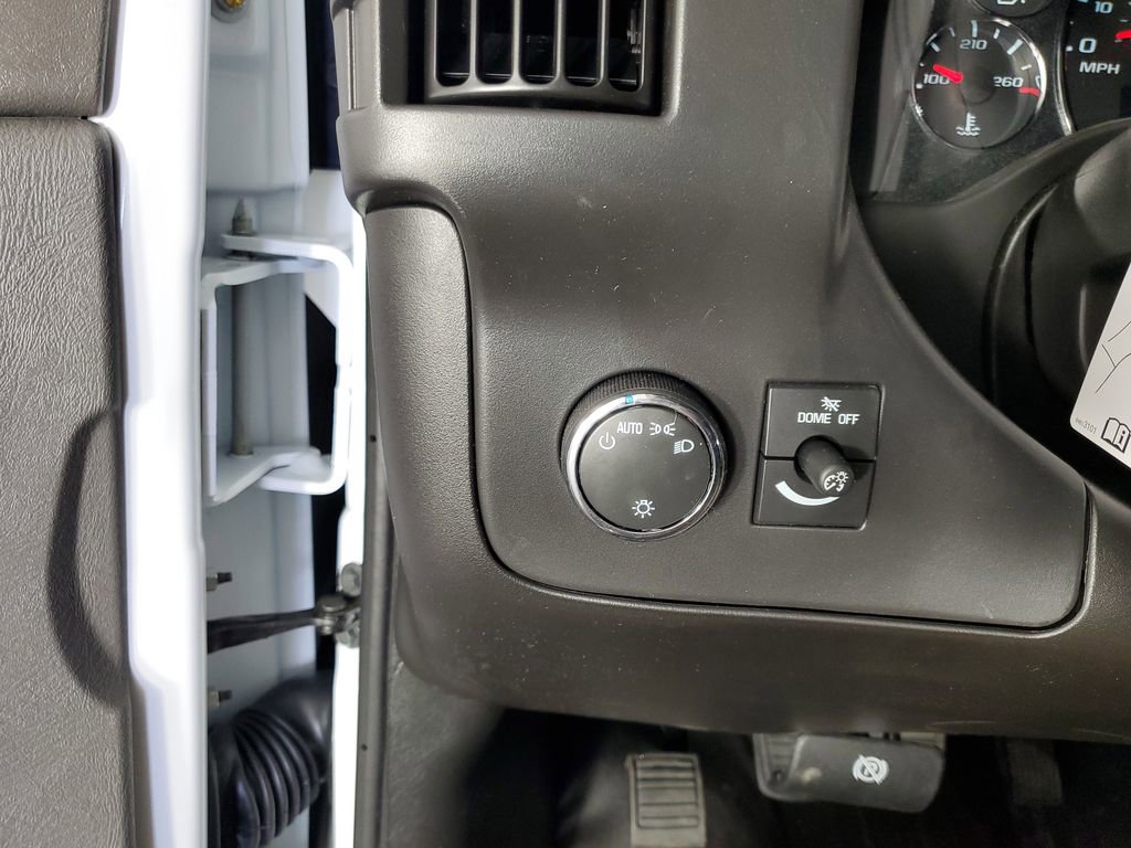 New 2026 Chevrolet Express 2500 w/ Driver Convenience Package image 25