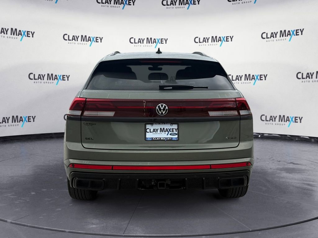 Used 2026 Volkswagen Atlas Cross Sport SEL R-Line AWD/4WD image 4