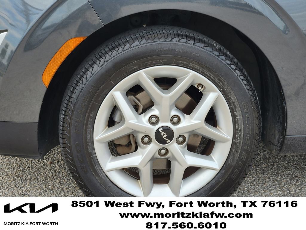 Certified 2023 Kia Soul LX w/ LX Technology Package FWD image 9