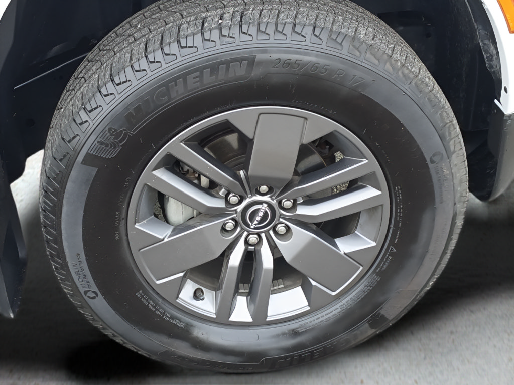 Used 2025 Nissan Frontier SV AWD/4WD image 29