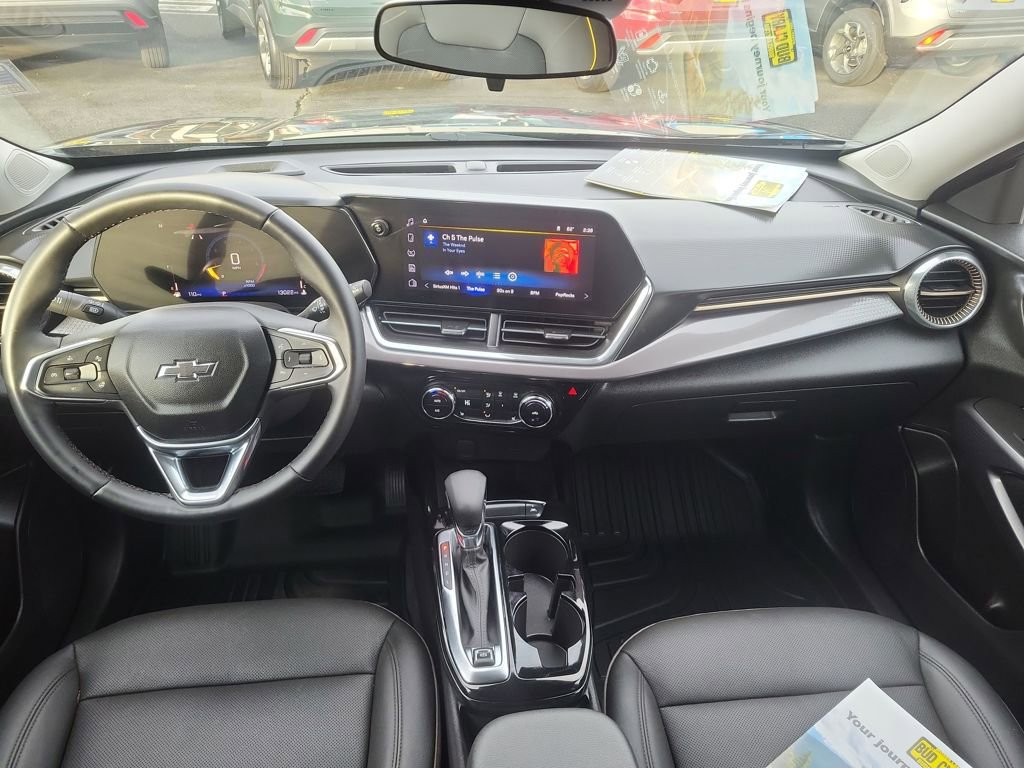 Used 2025 Chevrolet Trax ACTIV image 25