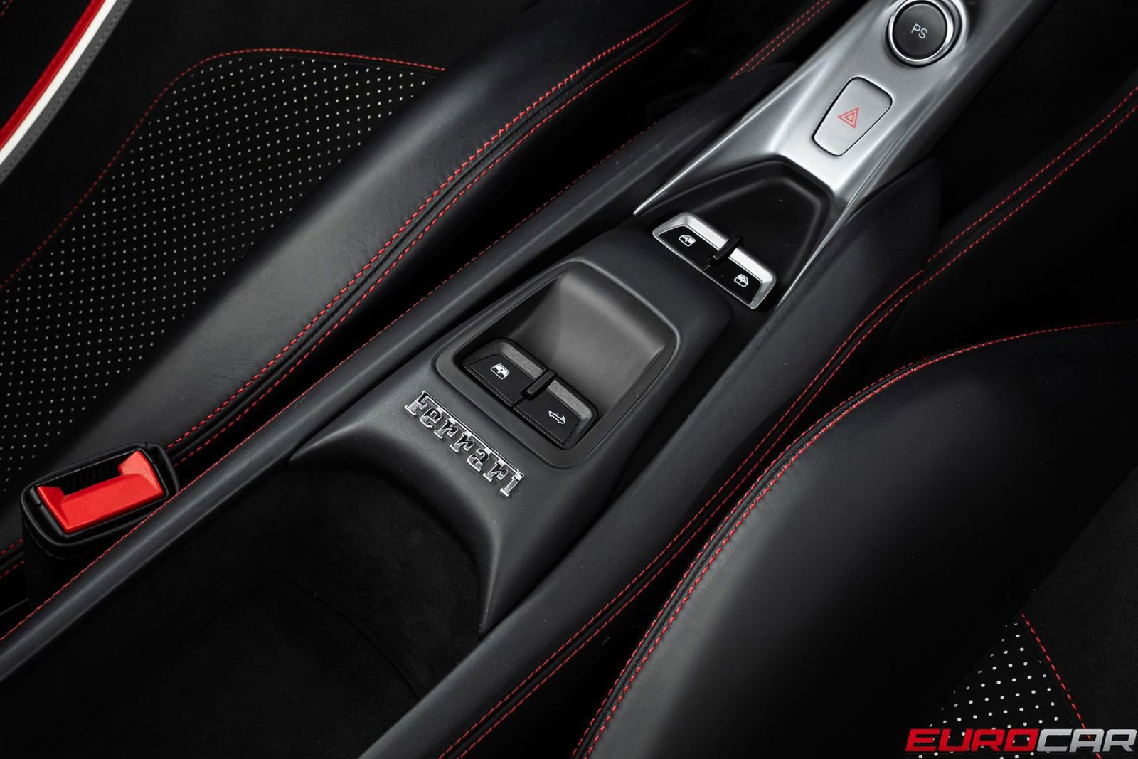 Used 2022 Ferrari F8 Tributo image 34