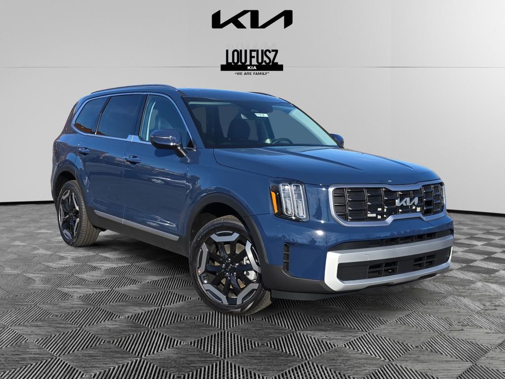 New 2025 Kia Telluride S
