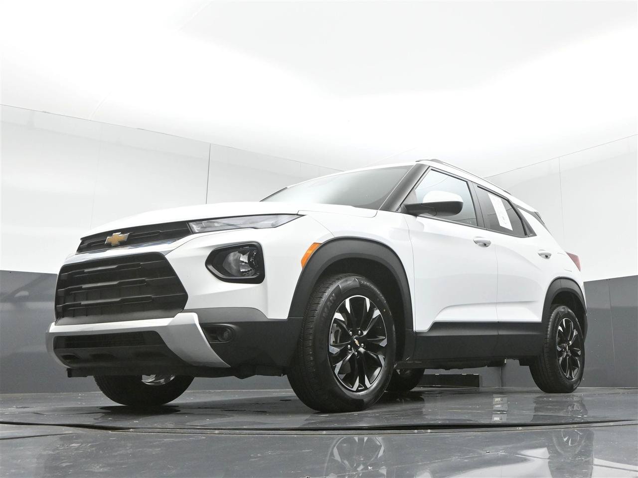Used 2022 Chevrolet TrailBlazer LT w/ Convenience Package FWD image 29