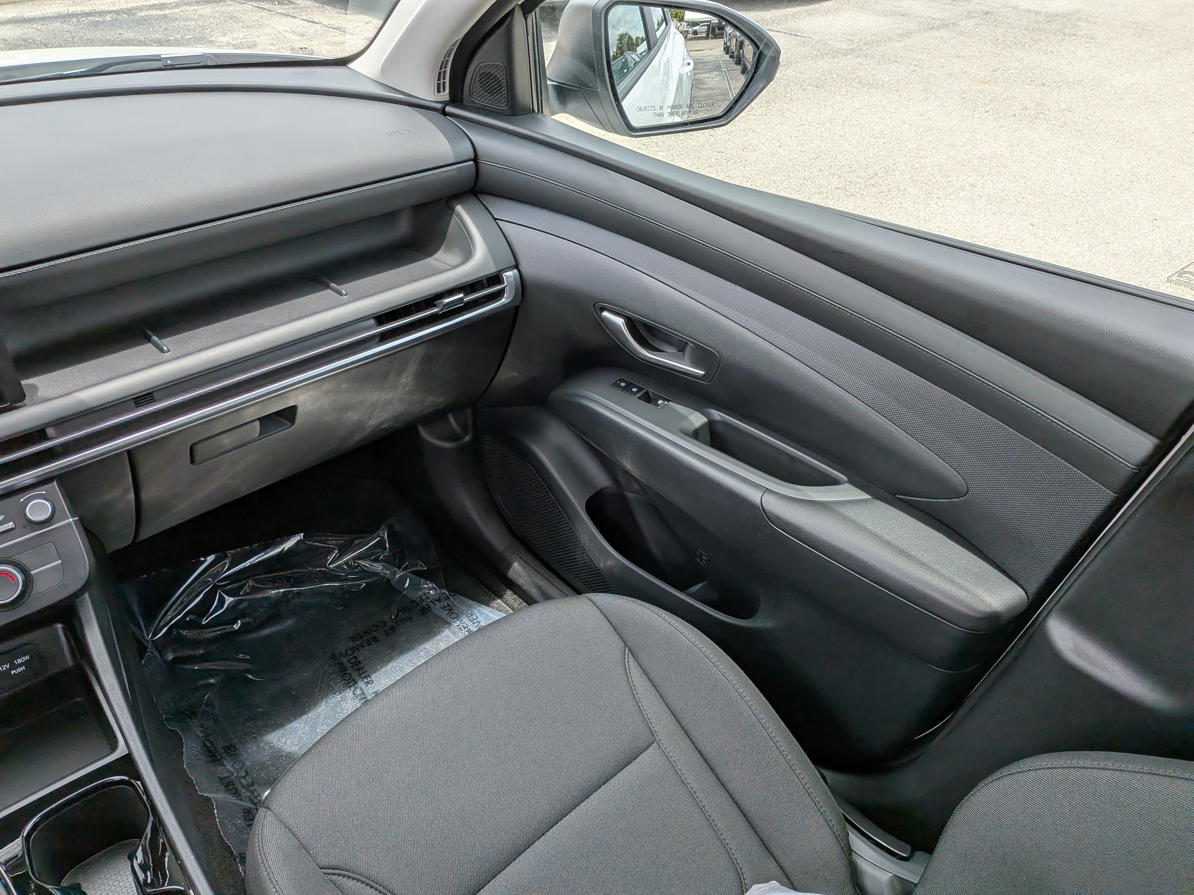 Used 2025 Hyundai Tucson SE FWD image 18