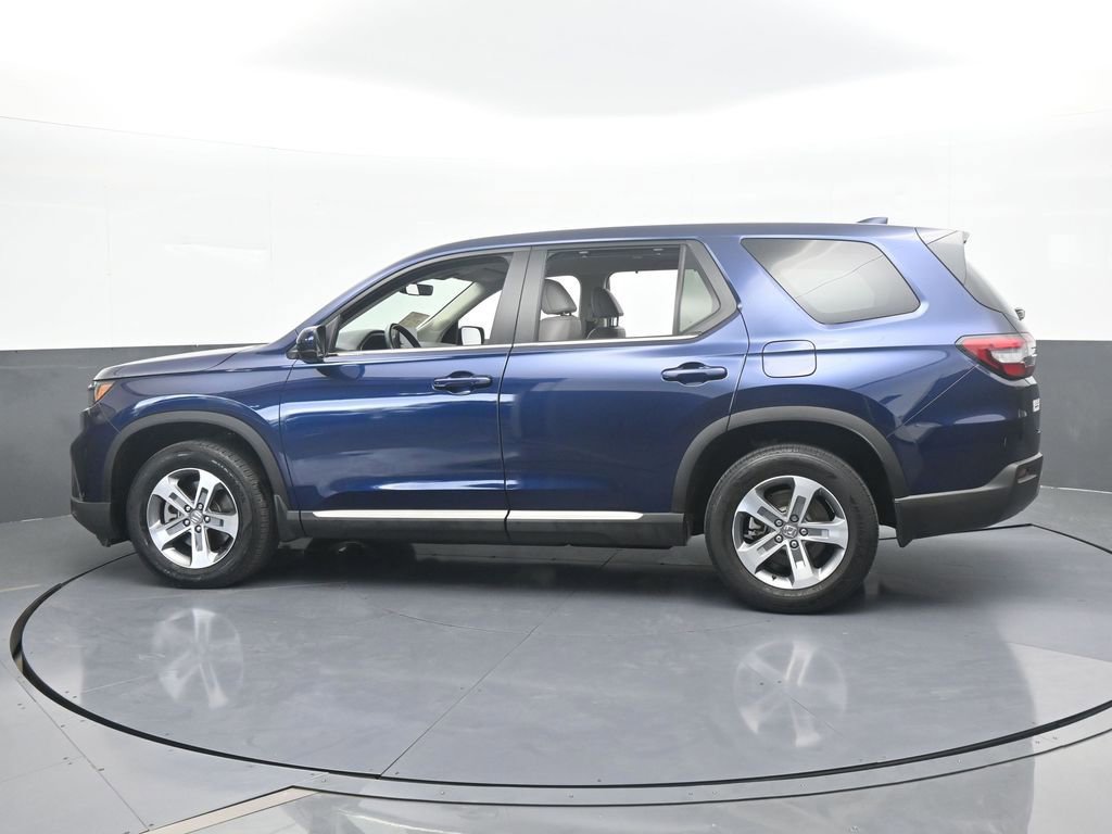 Used 2024 Honda Pilot EX-L image 3