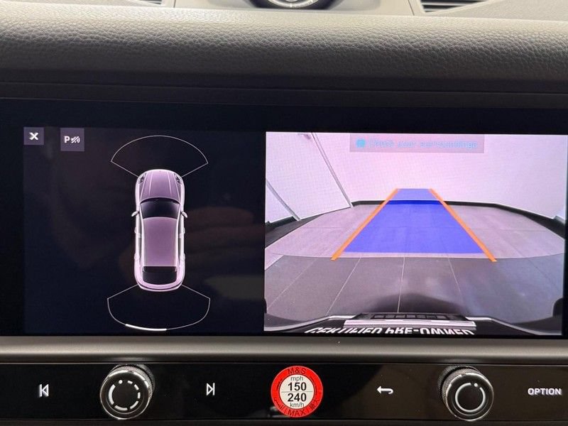 Certified 2025 Porsche Macan AWD/4WD image 24