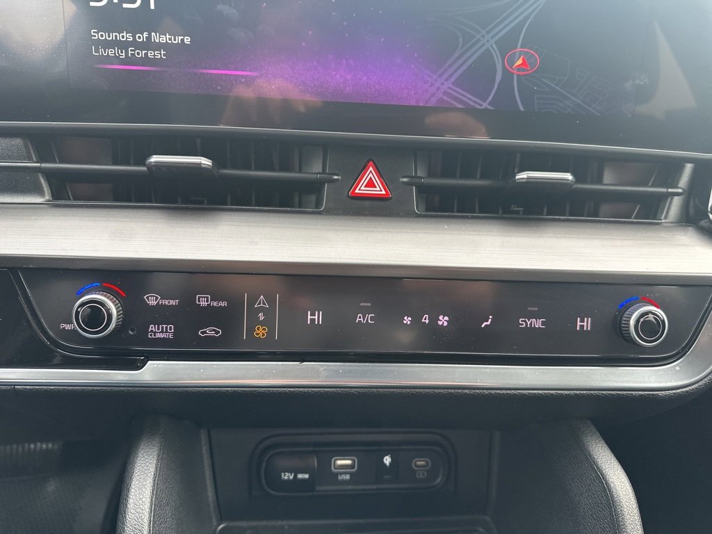 Used 2023 Kia Sportage EX image 18