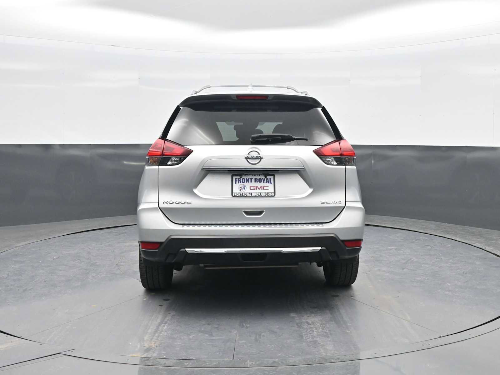 Used 2018 Nissan Rogue SL w/ Premium Package image 6