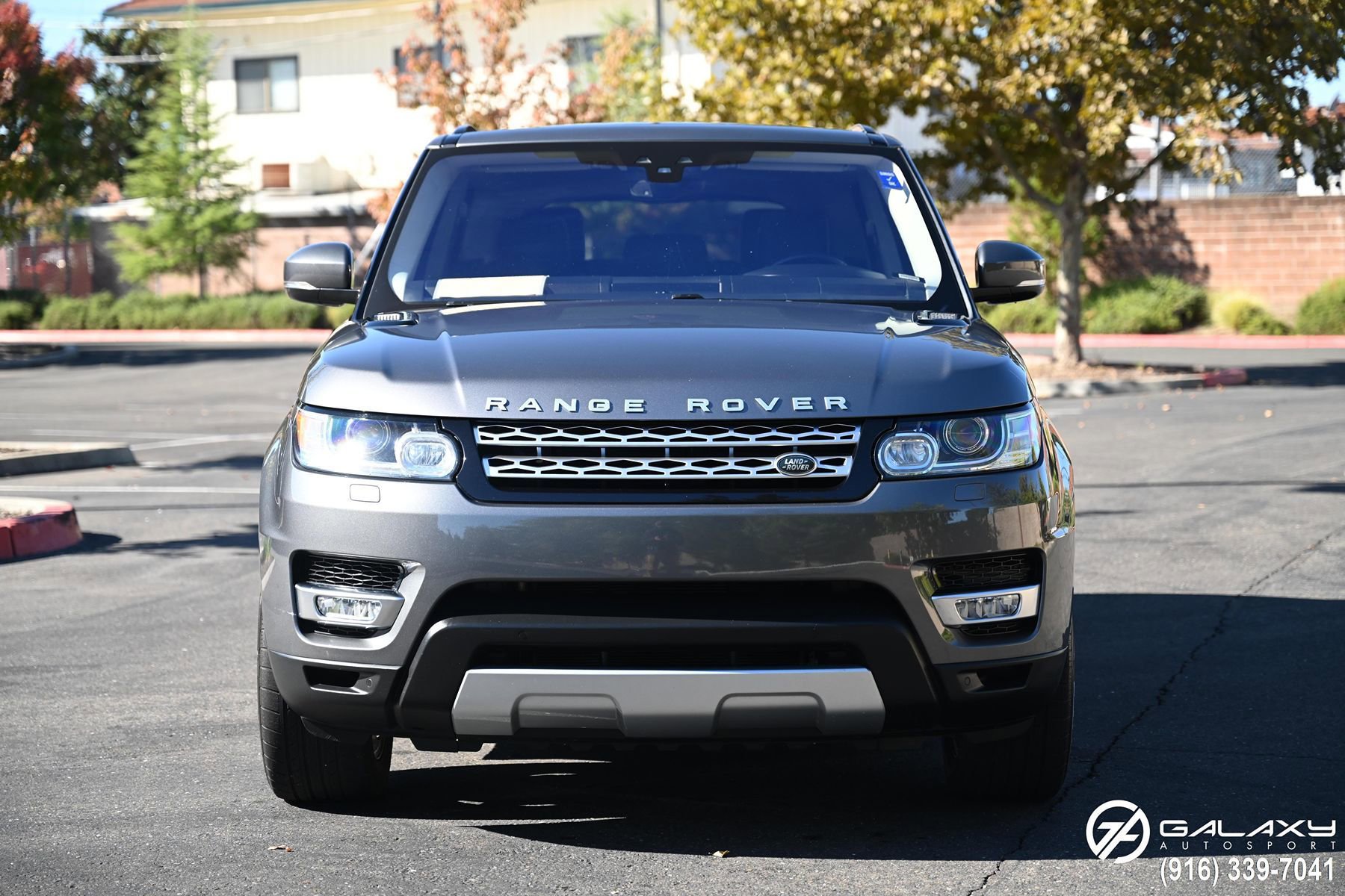 Used 2017 Land Rover Range Rover Sport HSE AWD/4WD image 2