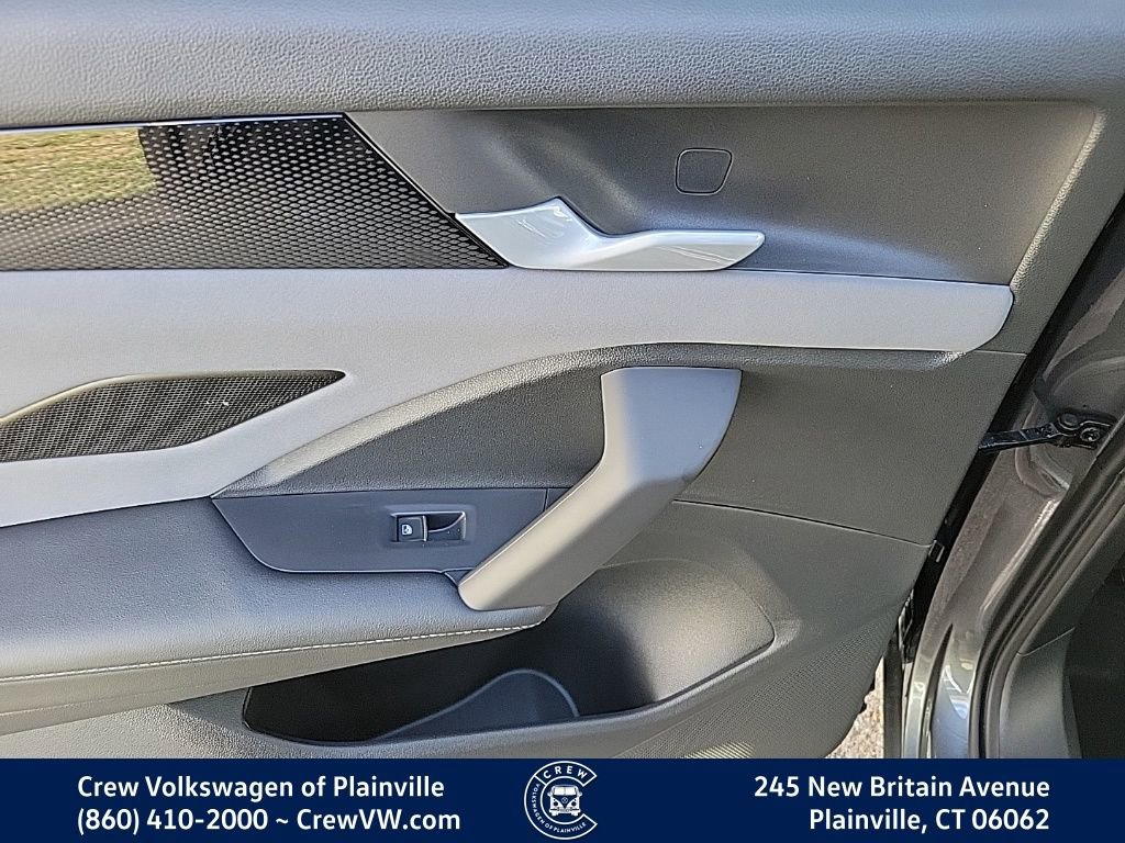 New 2026 Volkswagen Tiguan SE R-Line image 48