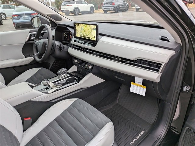 New 2025 Mitsubishi Outlander SE image 37
