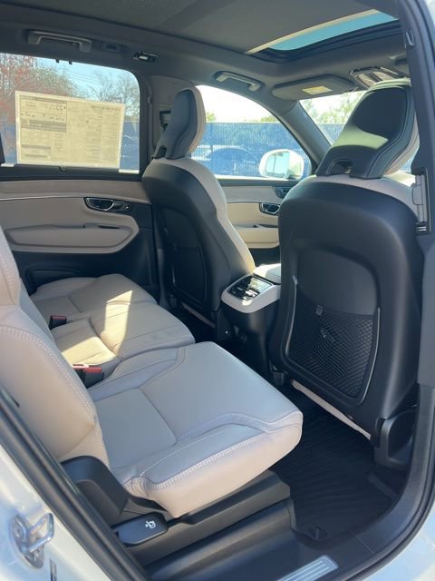 New 2026 Volvo XC90 B6 Ultra image 23