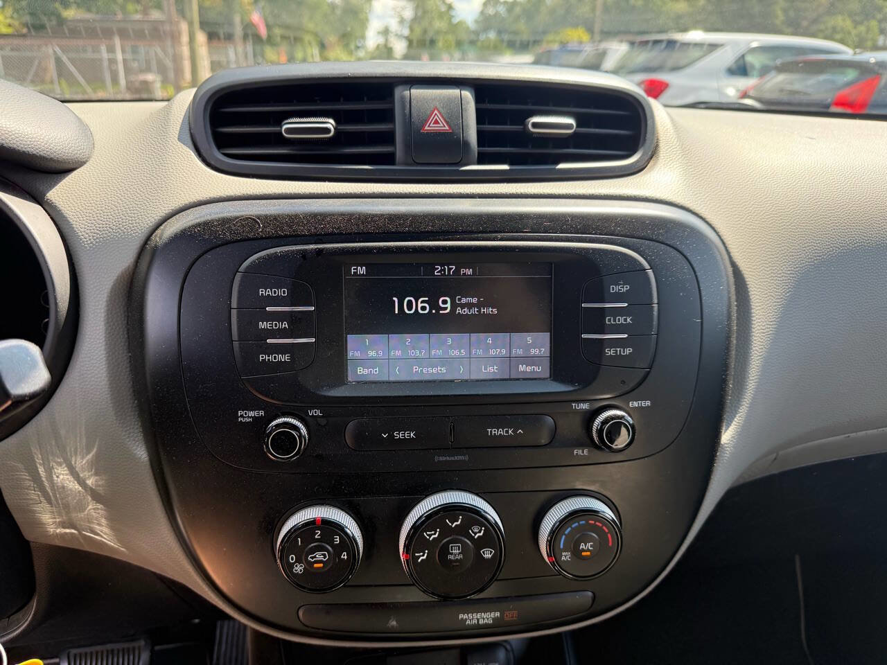 Used 2019 Kia Soul image 11
