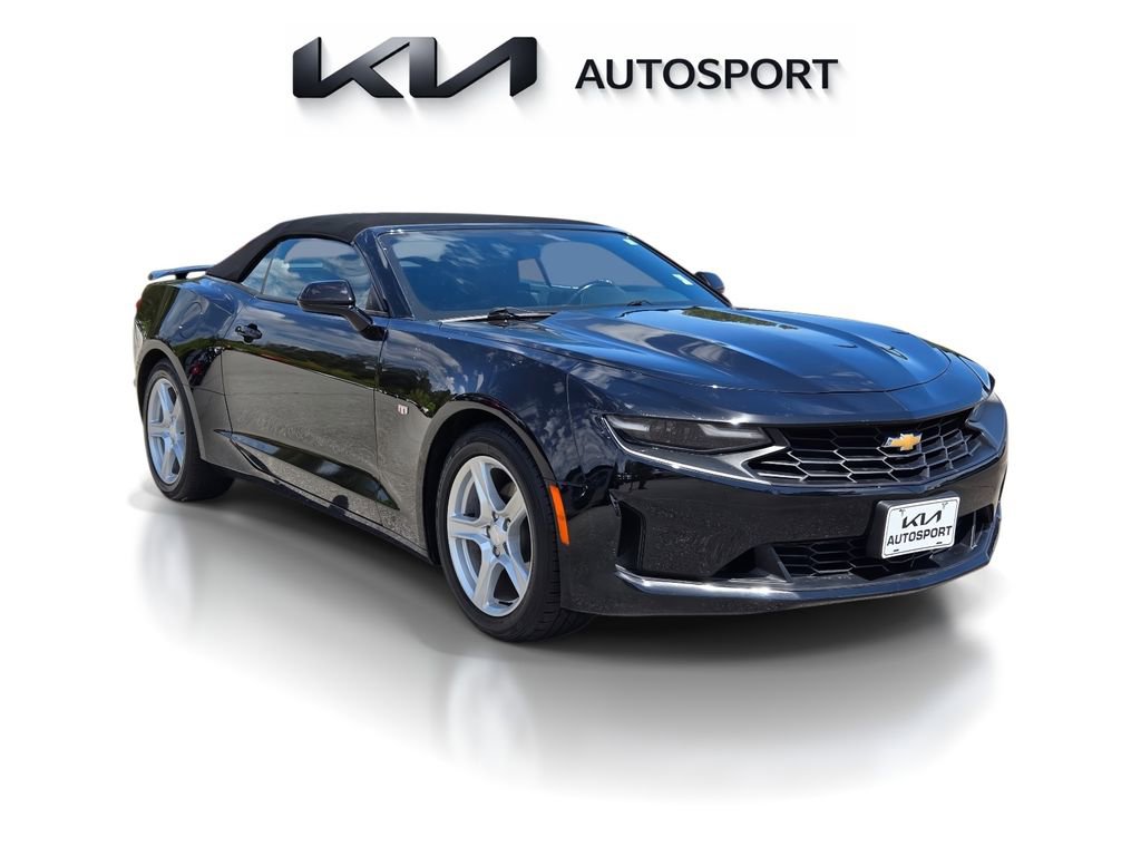 Used 2023 Chevrolet Camaro LT image 3