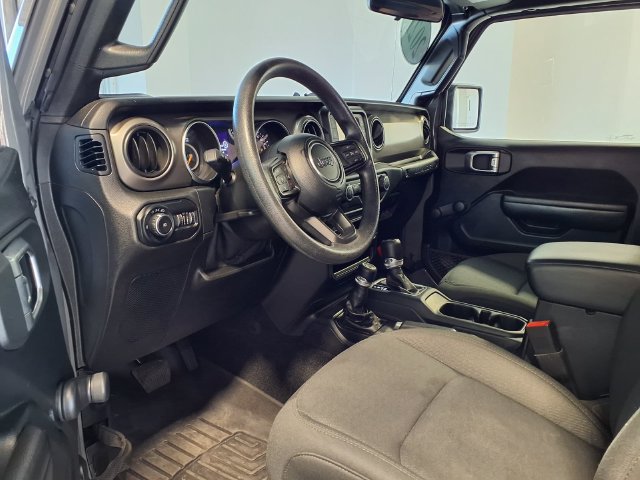 Used 2021 Jeep Wrangler Sport AWD/4WD image 9