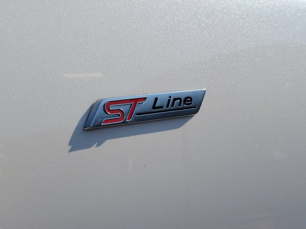 Certified 2023 Ford Escape ST-Line w/ Tech Pack #1 AWD/4WD image 6
