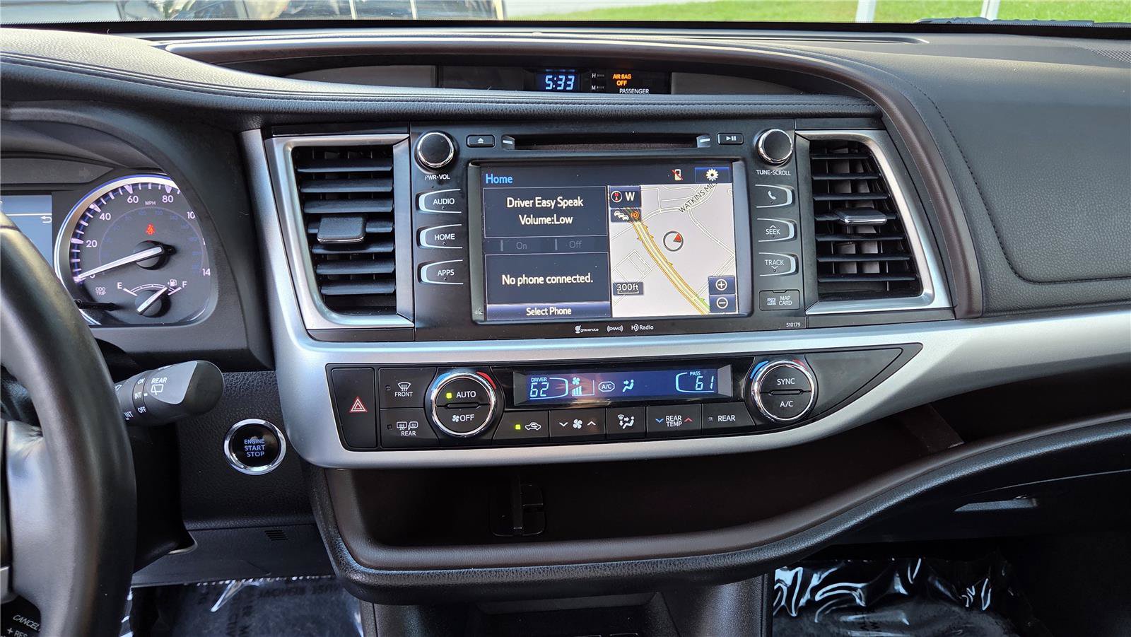 Used 2018 Toyota Highlander XLE AWD/4WD image 35