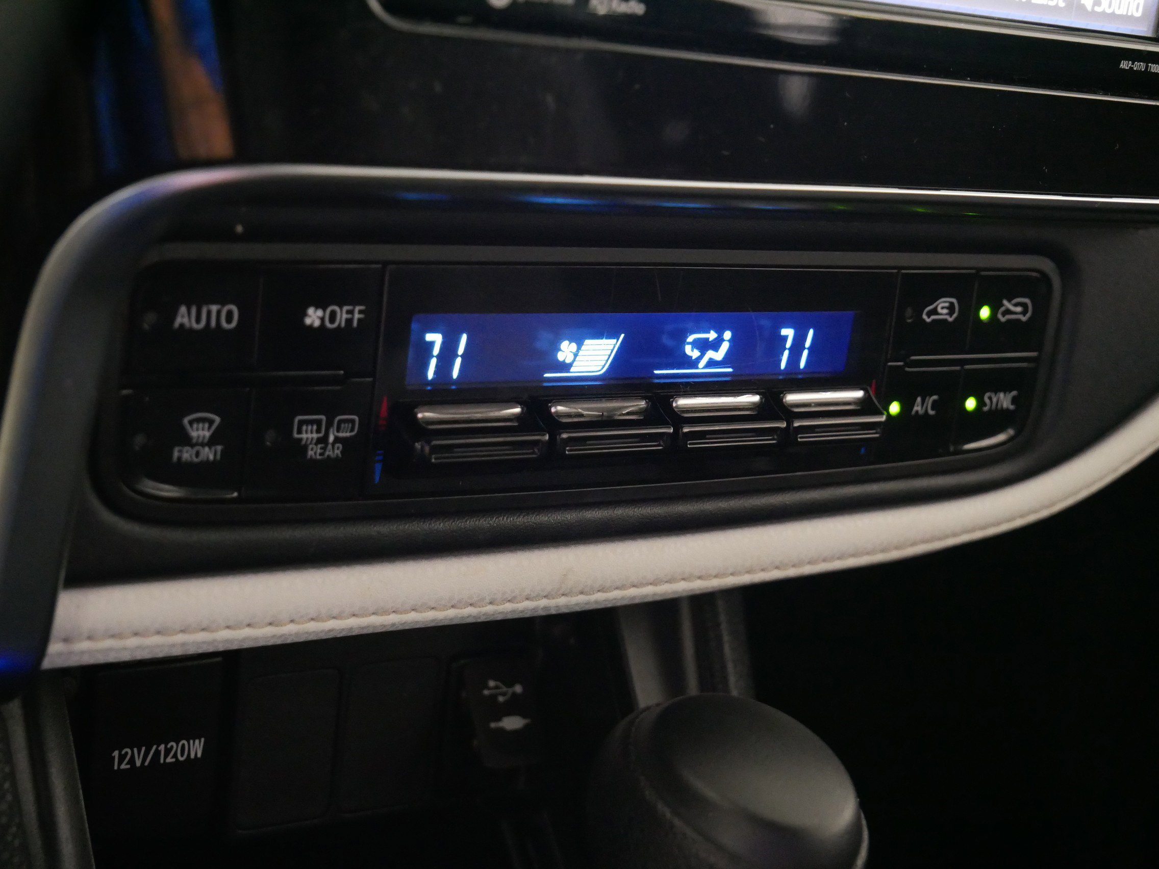 Used 2017 Toyota Corolla iM image 23