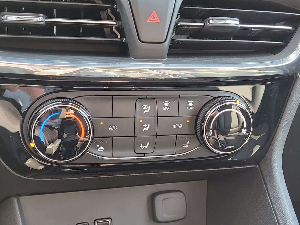 Used 2025 Buick Encore GX Sport Touring w/ Comfort Package image 22