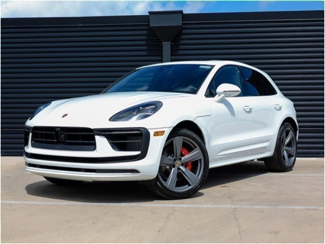 New 2025 Porsche Macan S image 1