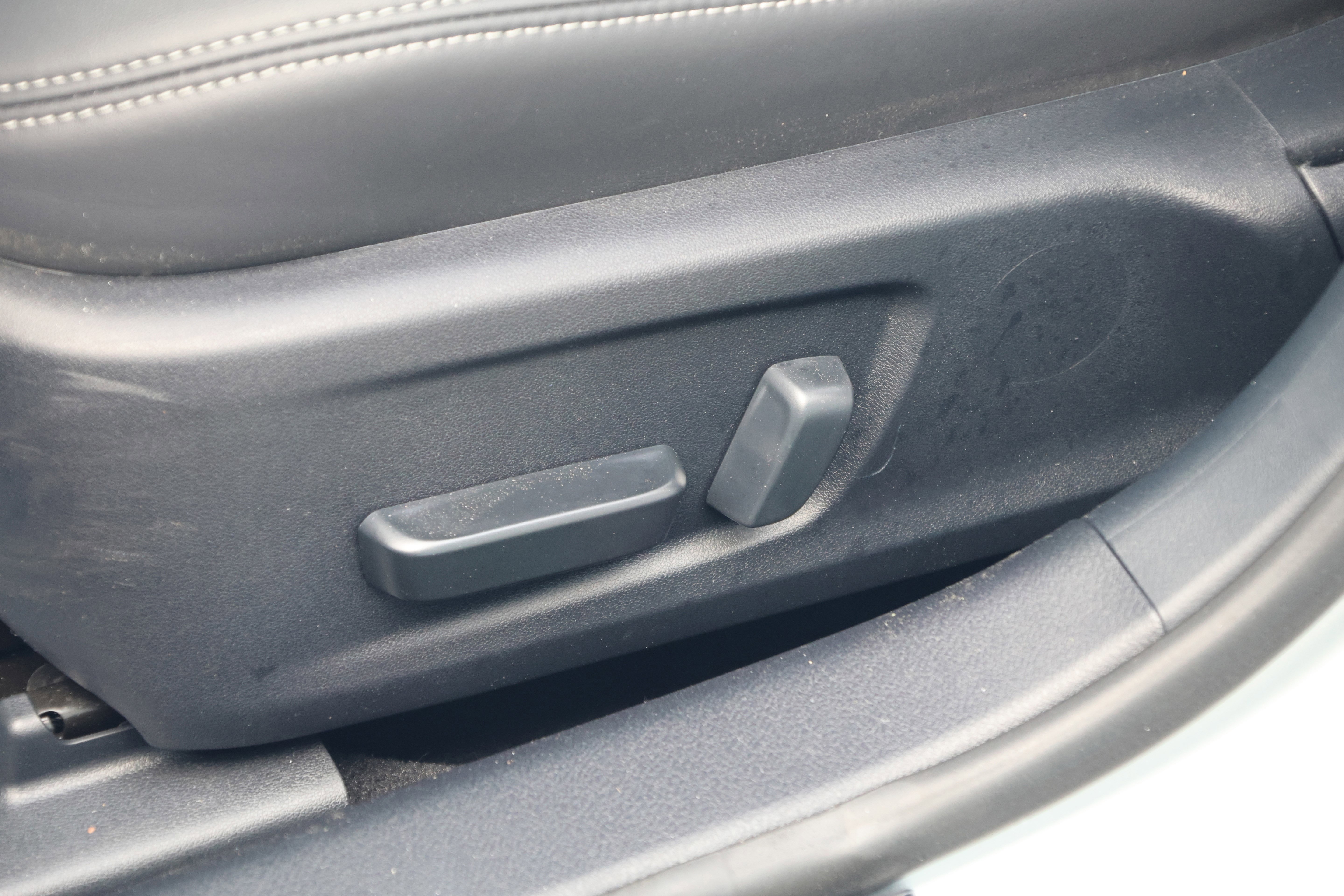 Used 2024 Lexus IS 300 w/ Comfort Package image 32