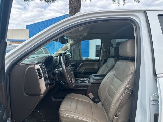 Used 2016 GMC Sierra 1500 Denali w/ Enhanced Driver Alert Package AWD/4WD image 9