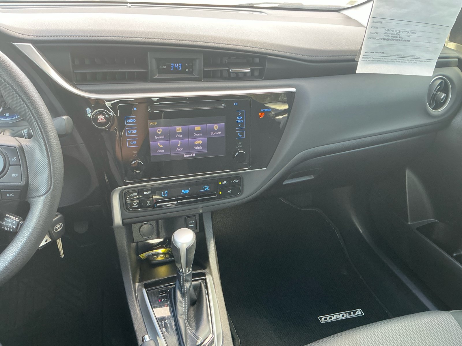 Used 2019 Toyota Corolla LE w/ Carpet Mat Package (TMS) FWD image 12