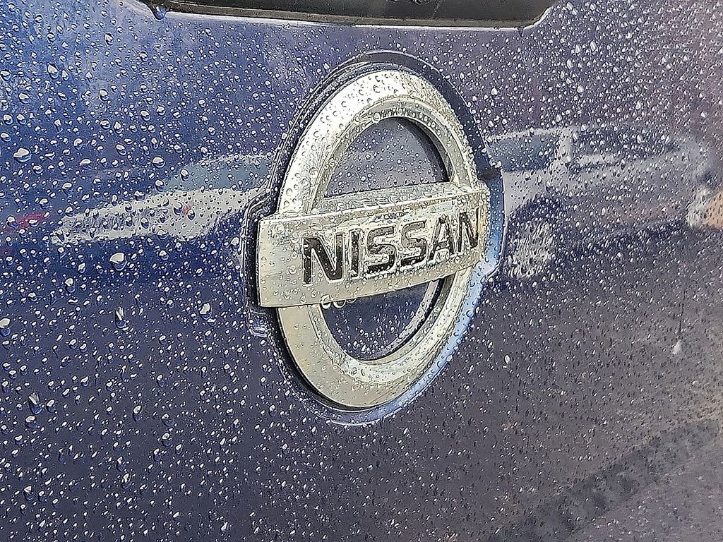 Certified 2018 Nissan Titan SV w/ SV Convenience Package image 29