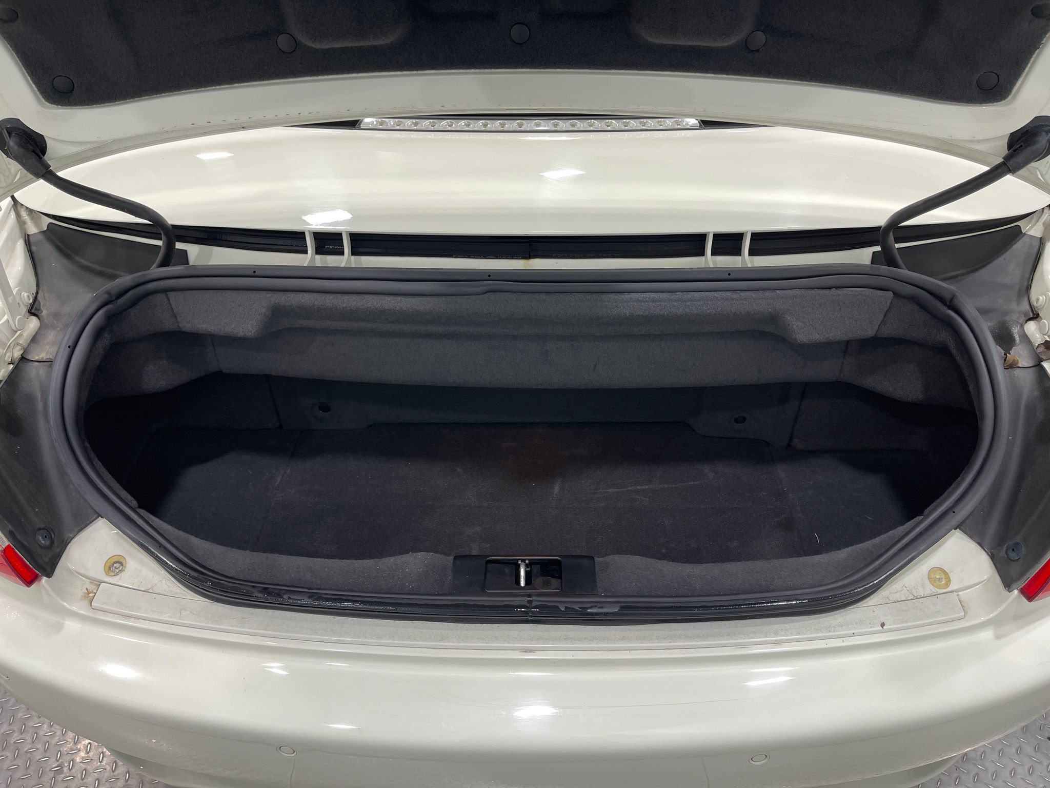 Used 2017 Maserati GranTurismo Convertible RWD image 22
