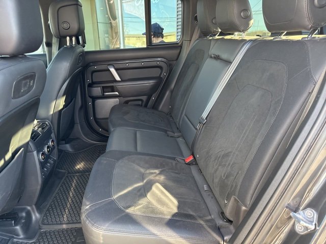 Used 2022 Land Rover Defender 110 V8 image 39