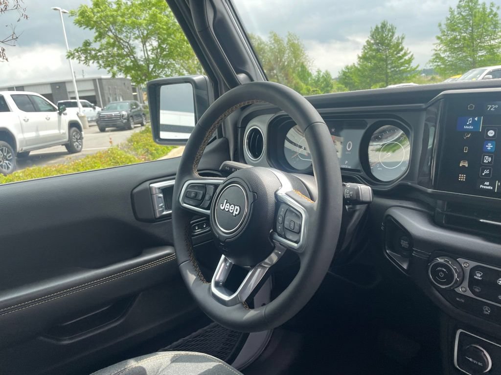 Used 2024 Jeep Wrangler Unlimited Sahara AWD/4WD image 29