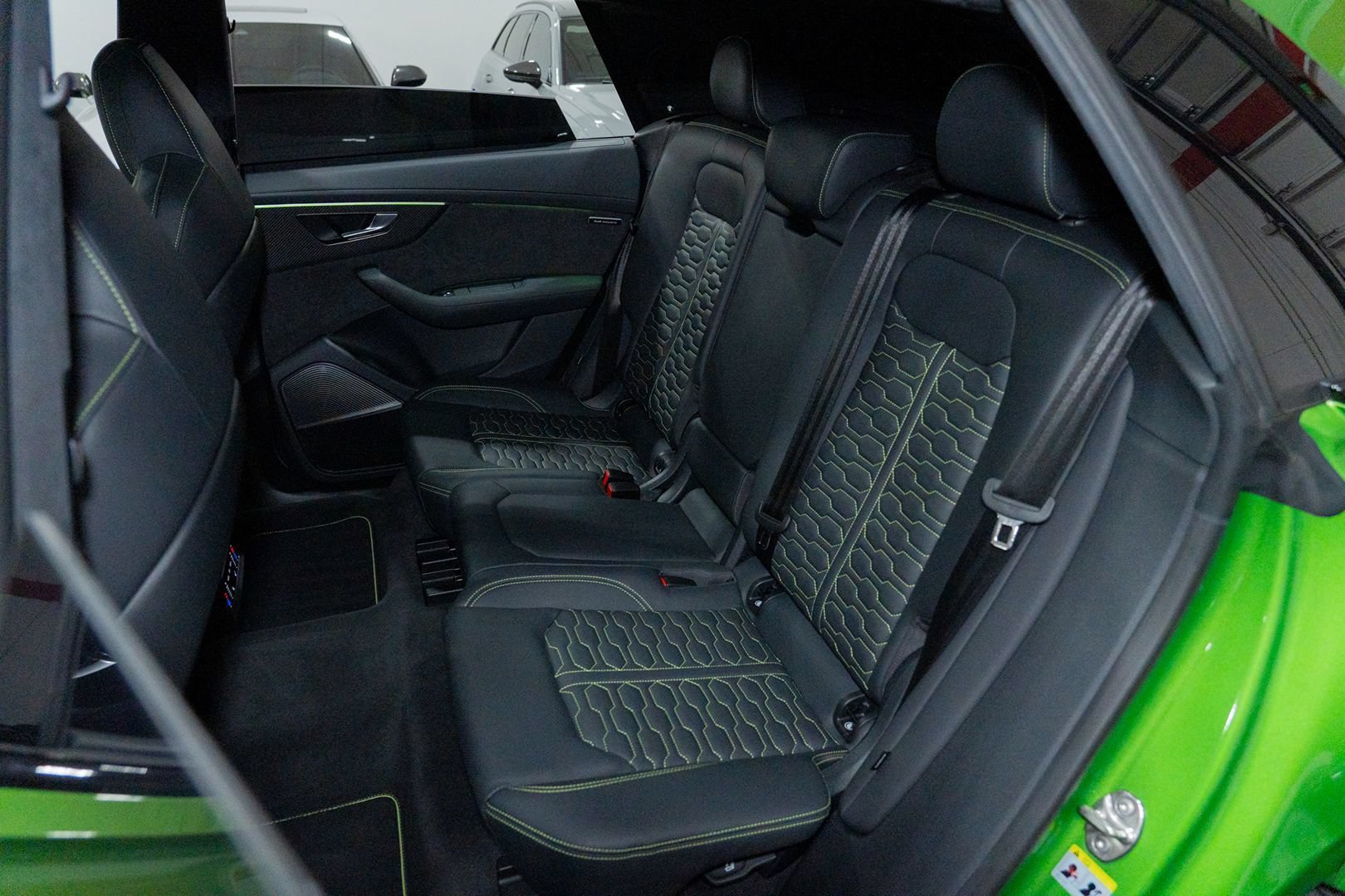 Used 2023 Audi RS Q8 w/ Black Optic Package AWD/4WD image 31