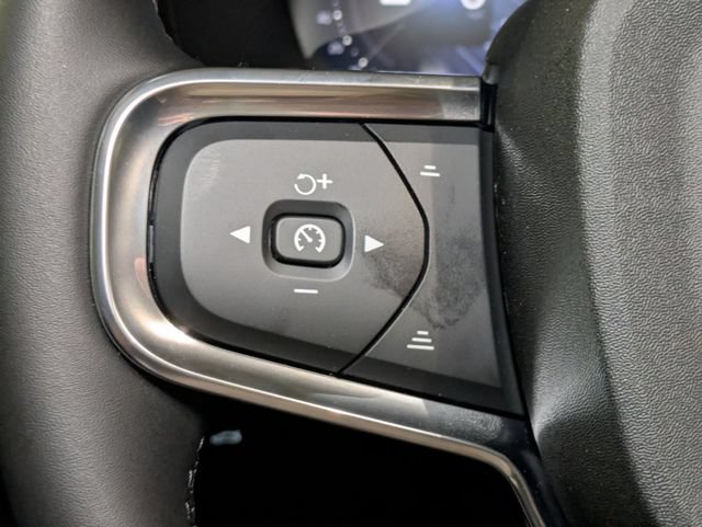 New 2026 Volvo XC40 B4 Core w/ Protection Package FWD image 17