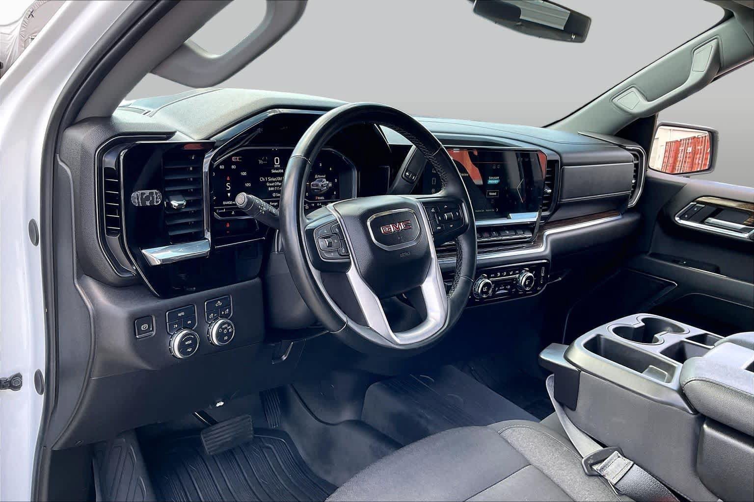 Used 2024 GMC Sierra 1500 Elevation w/ LPO, Elevation Black Package AWD/4WD image 16