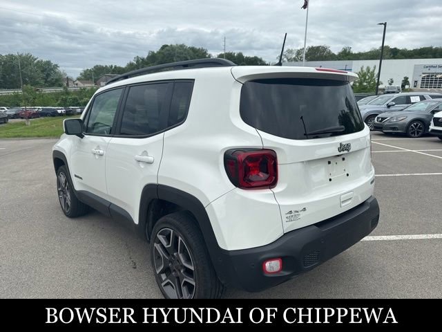Used 2020 Jeep Renegade Latitude w/ UConnect 8.4 Nav Group AWD/4WD image 5
