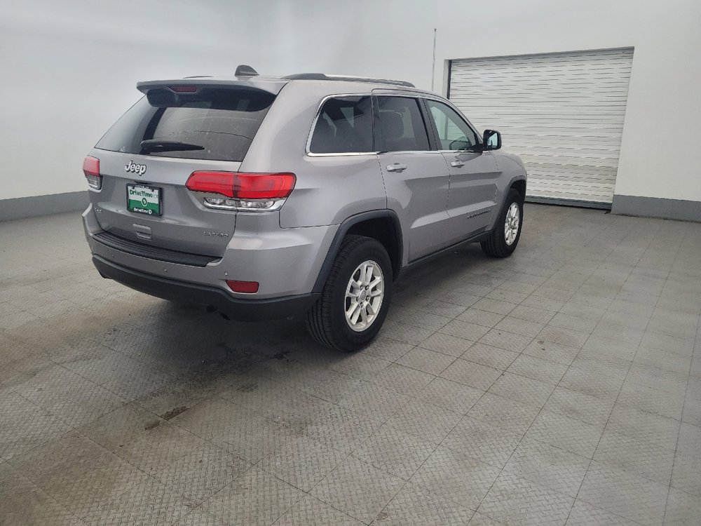 Used 2019 Jeep Grand Cherokee Laredo AWD/4WD image 9