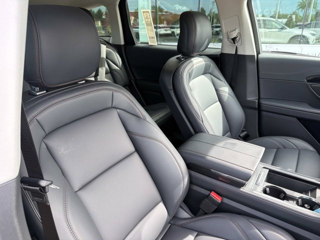 New 2026 Lincoln Nautilus Premier AWD/4WD image 17