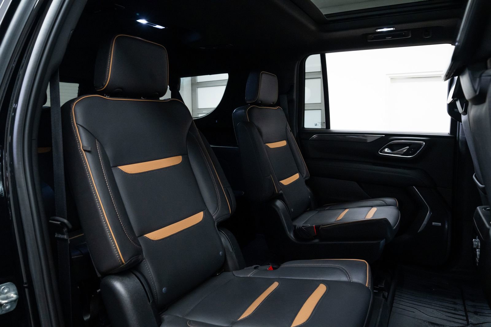 Used 2023 GMC Yukon XL AT4 w/ LPO, Floor Liner Package image 25