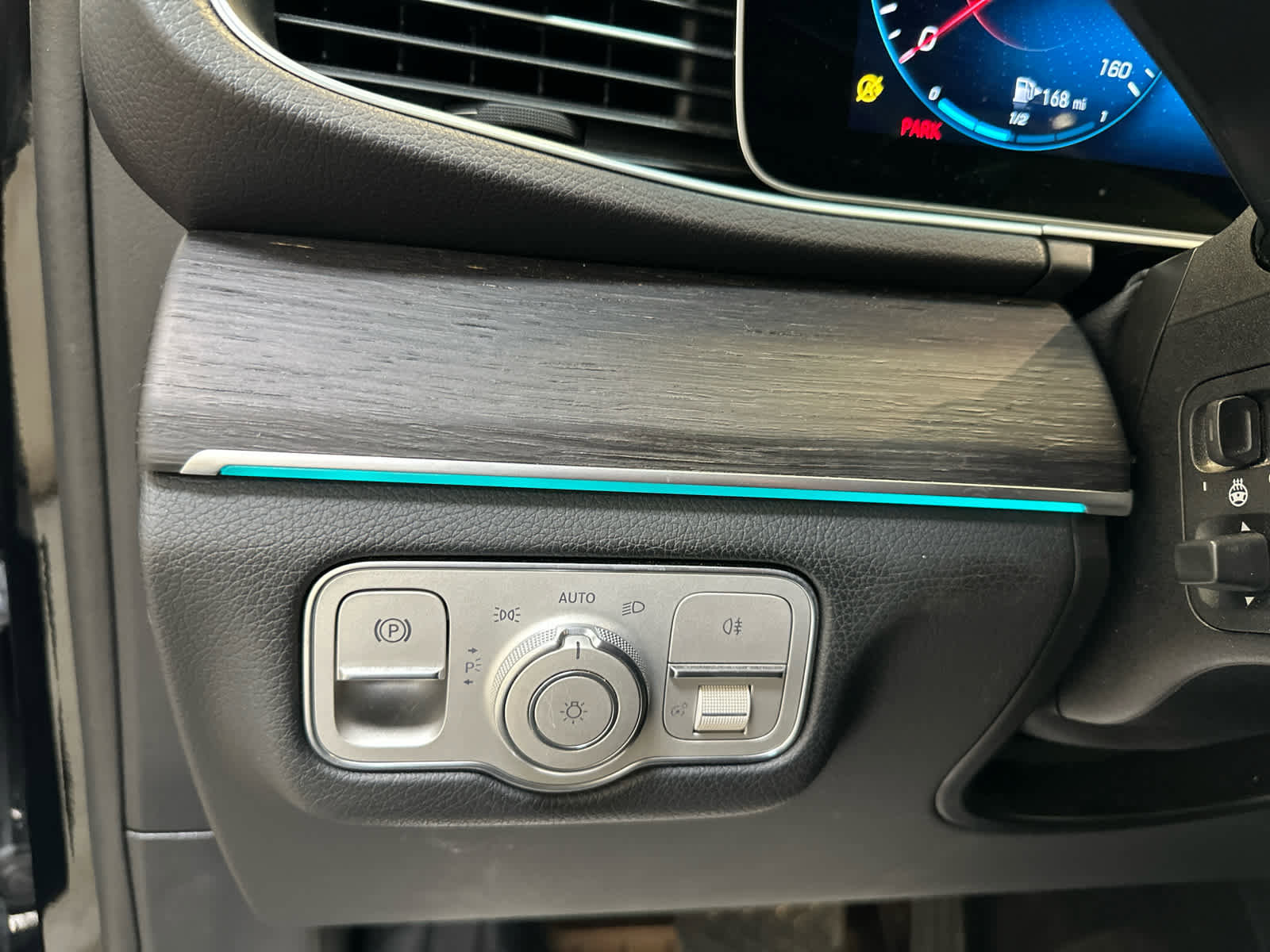 Used 2021 Mercedes-Benz GLE 350 4MATIC image 21