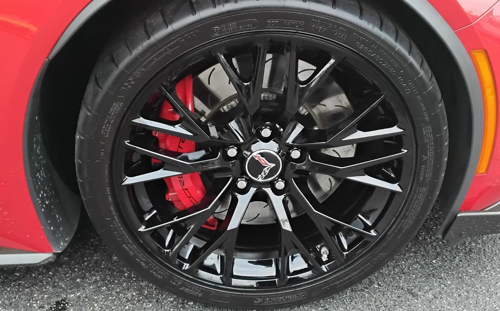 Used 2015 Chevrolet Corvette Z06 w/ 3LZ Preferred Equipment Group image 12