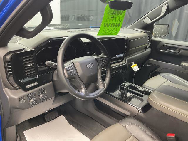 Used 2025 Chevrolet Silverado 1500 ZR2 w/ Technology Package image 7