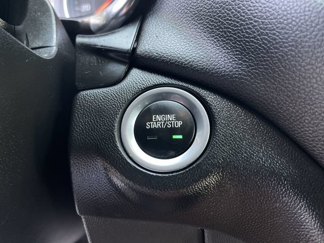 Used 2020 Chevrolet Equinox LT w/ Driver Convenience Package FWD image 17