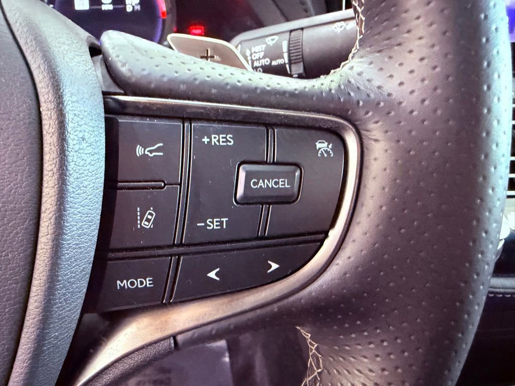 Certified 2023 Lexus LS 500 F Sport w/ Accessory Package (Z2) AWD/4WD image 23