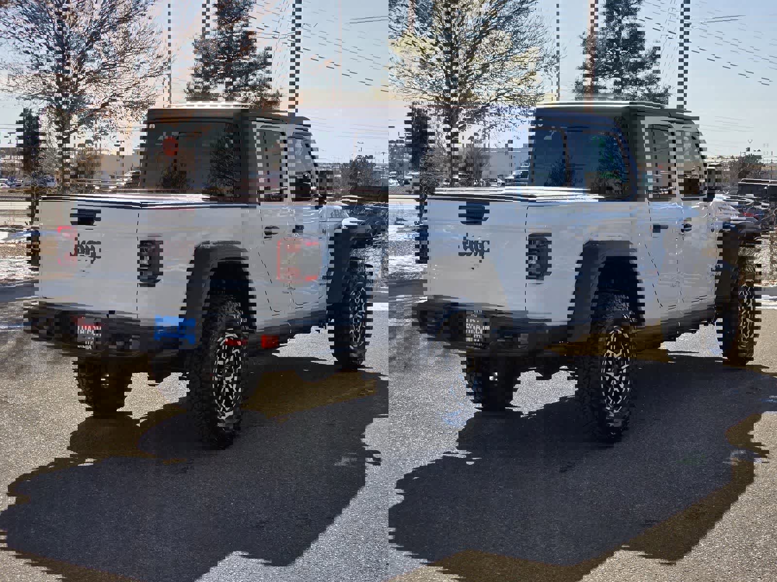 Used 2025 Jeep Gladiator Rubicon w/ Convenience Group image 9